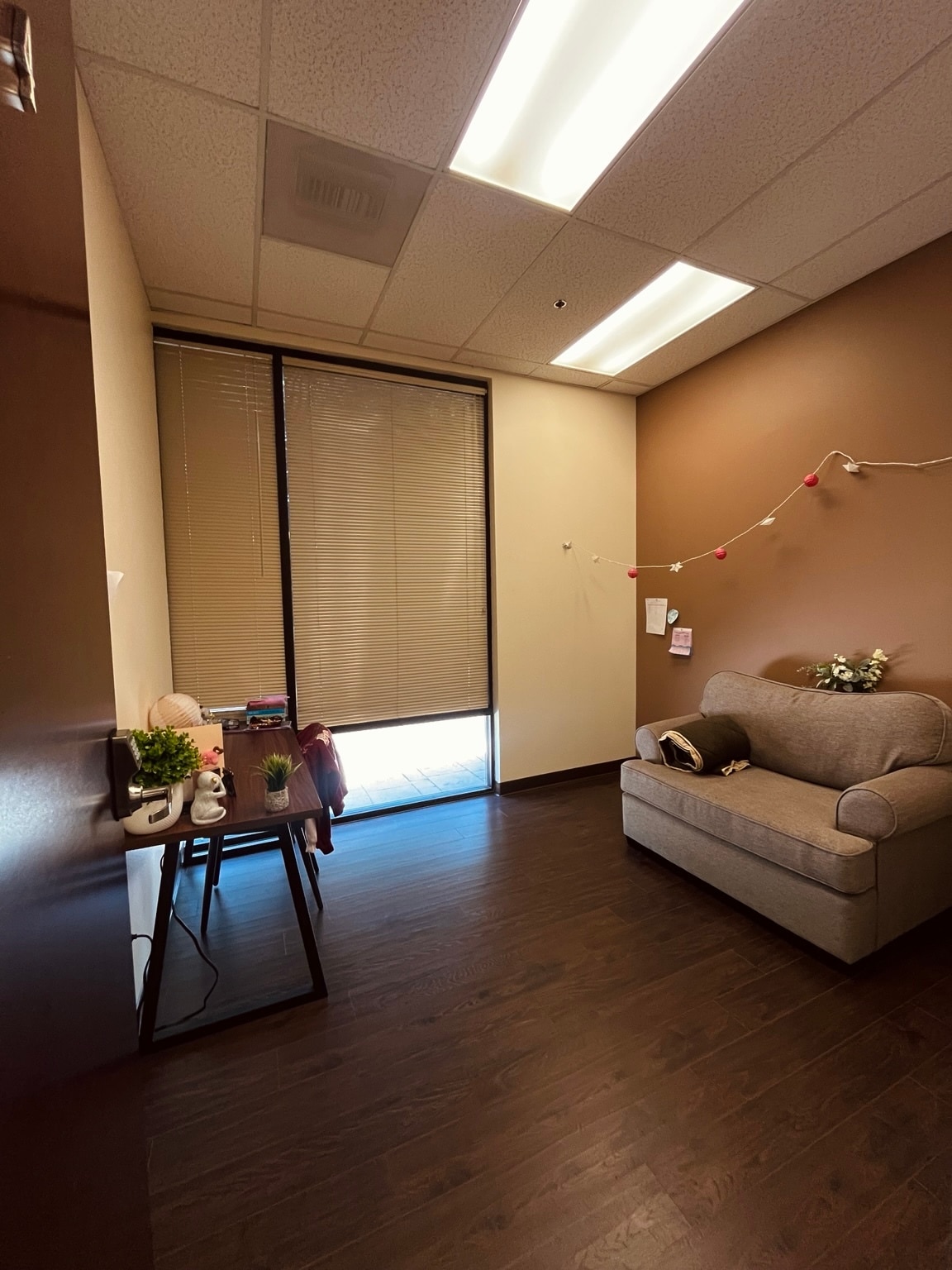 580 N Wilma Ave, Ripon, CA for lease Interior Photo- Image 1 of 3