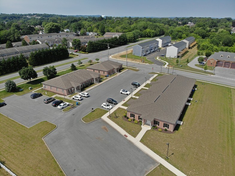 92-96 Theater Ln, York, PA for lease - Primary Photo - Image 1 of 5