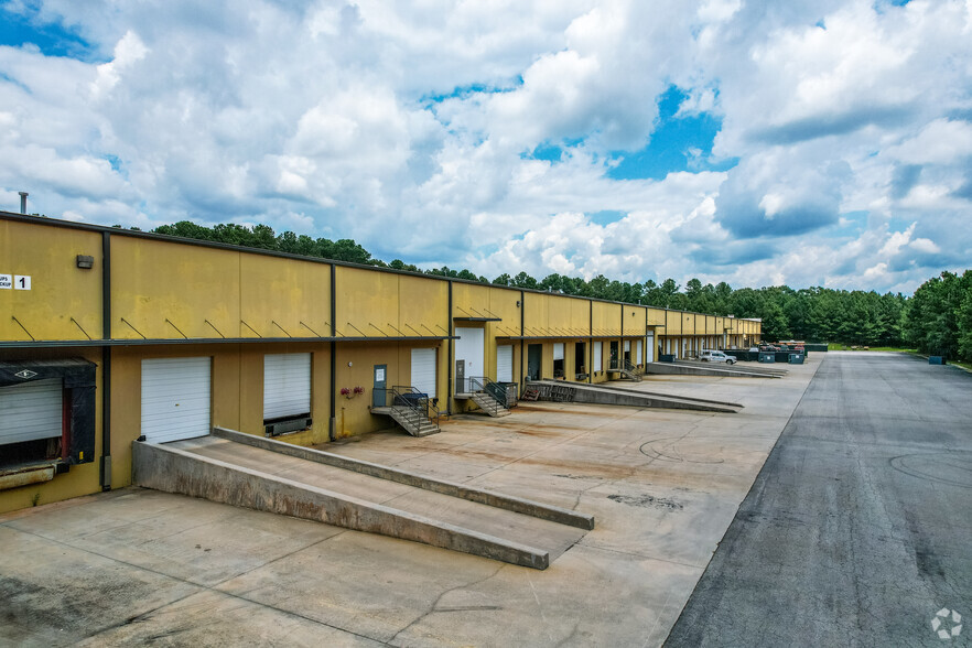 14230 Lochridge Blvd, Covington, GA for lease - Building Photo - Image 3 of 5