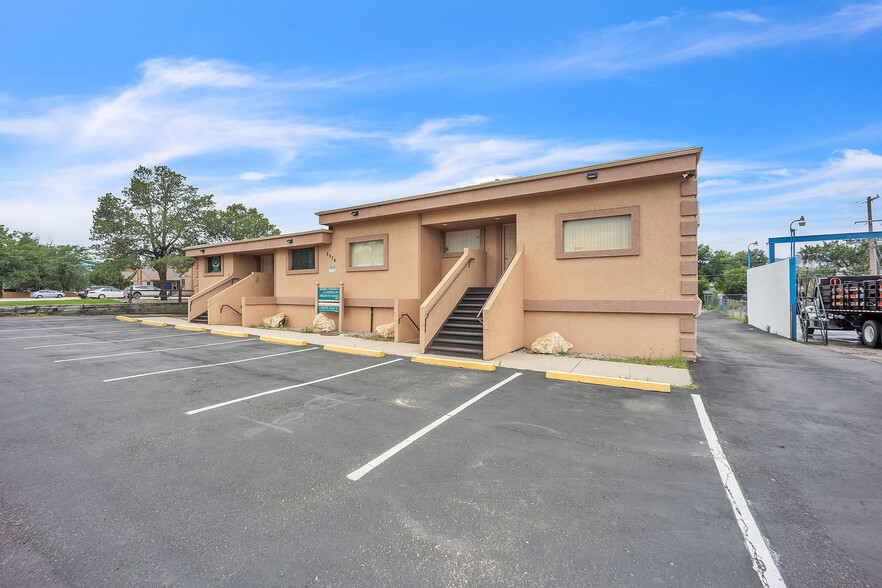 2924 Beacon St, Colorado Springs, CO for sale - Building Photo - Image 3 of 49