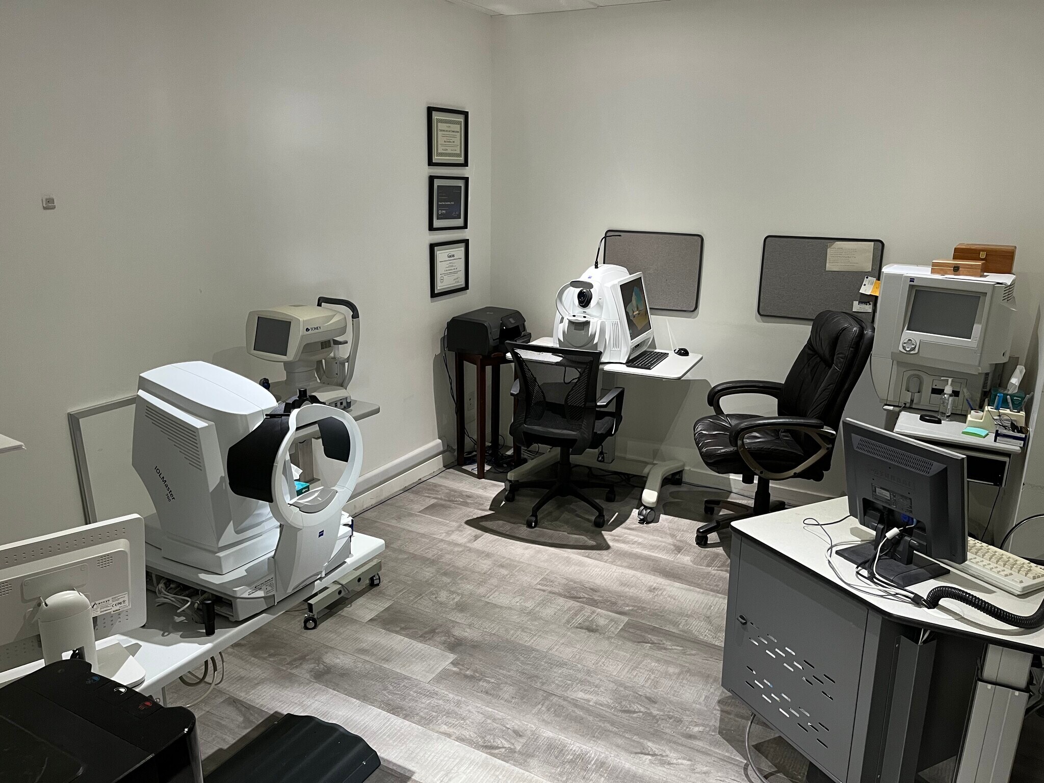 10884 Santa Monica Blvd, Los Angeles, CA for lease Interior Photo- Image 1 of 11