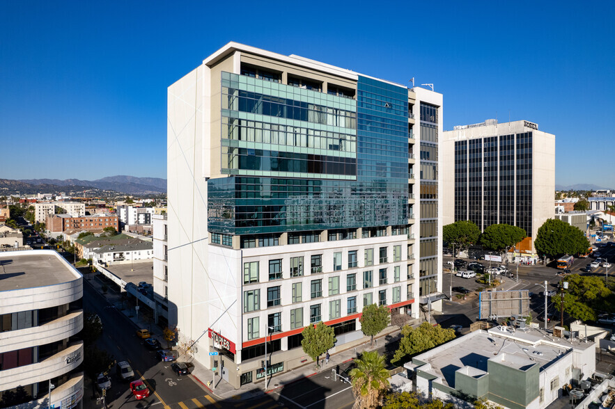 3223 W 6th St, Los Angeles, CA for sale - Primary Photo - Image 1 of 1