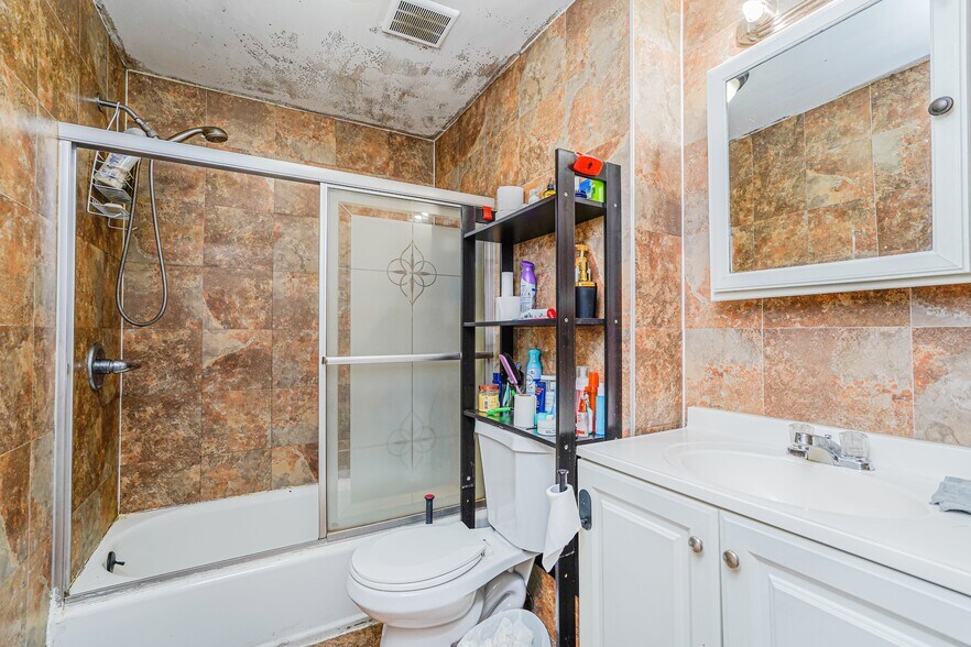 591 Bay St, Staten Island, NY for sale - Primary Photo - Image 1 of 1