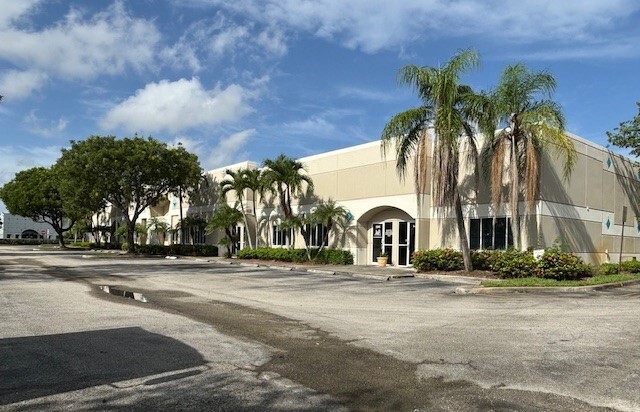 5305-5349 NW 108th Ave, Sunrise, FL for lease - Building Photo - Image 2 of 4