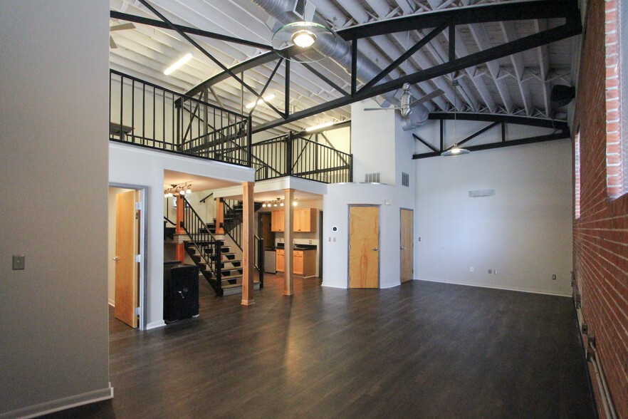 720 S Summit Ave, Charlotte, NC for lease - Interior Photo - Image 2 of 5