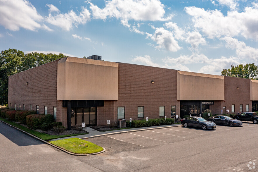 1951 Old Cuthbert Rd, Cherry Hill, NJ for lease - Primary Photo - Image 3 of 4