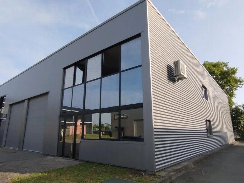 Flex in Toulouse for lease - Building Photo - Image 2 of 12