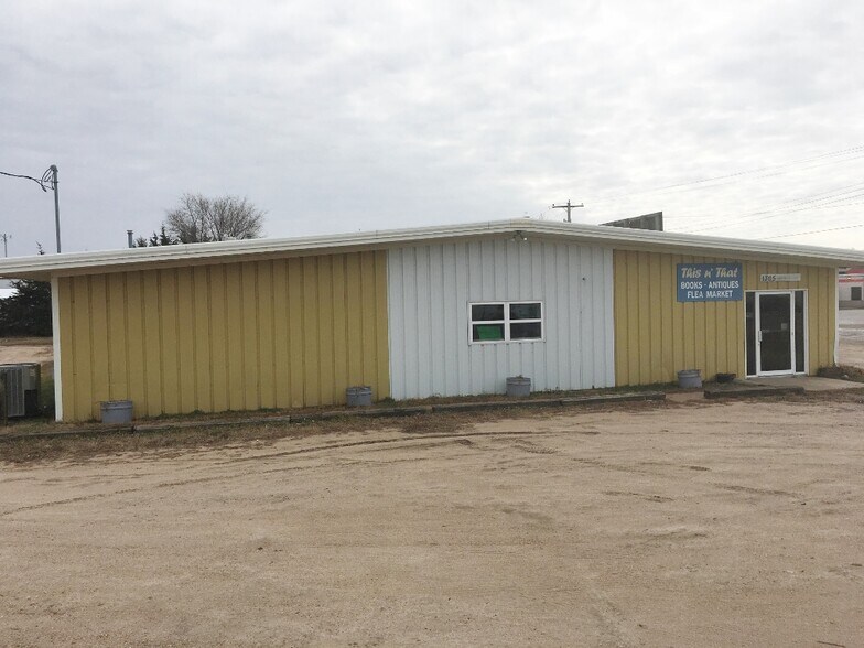 1305 E Douglas St, Oneill, NE 68763