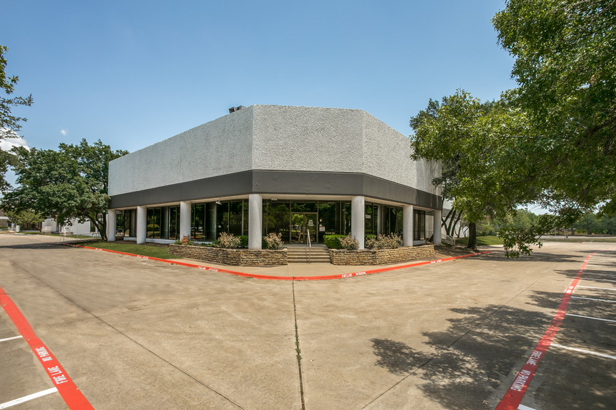 15001 Trinity Blvd, Fort Worth, TX for sale - Building Photo - Image 1 of 1