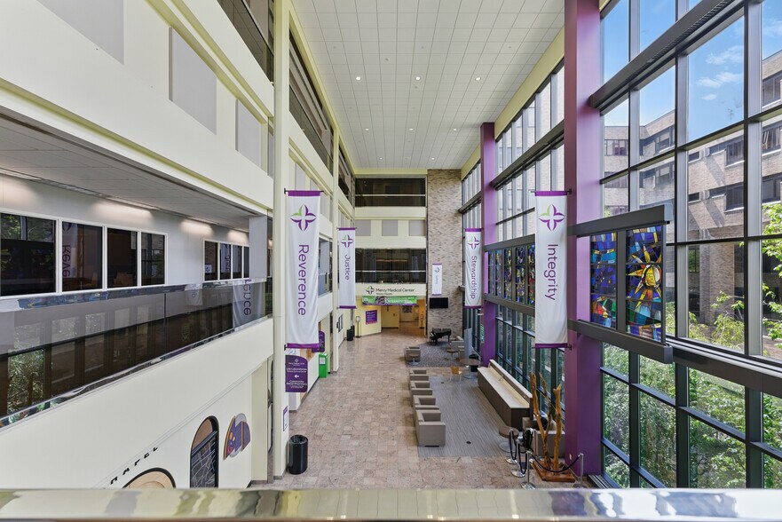 299 Carew St, Springfield, MA for sale - Building Photo - Image 2 of 19