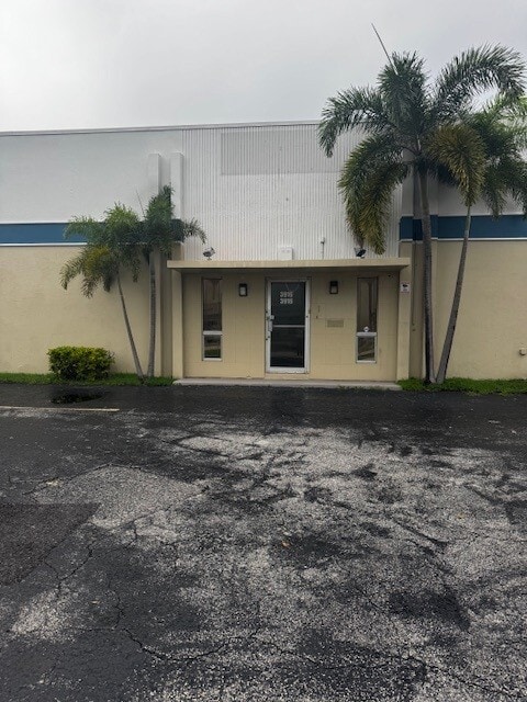 3916 N 29th Ave, Hollywood, FL for lease Primary Photo- Image 1 of 13