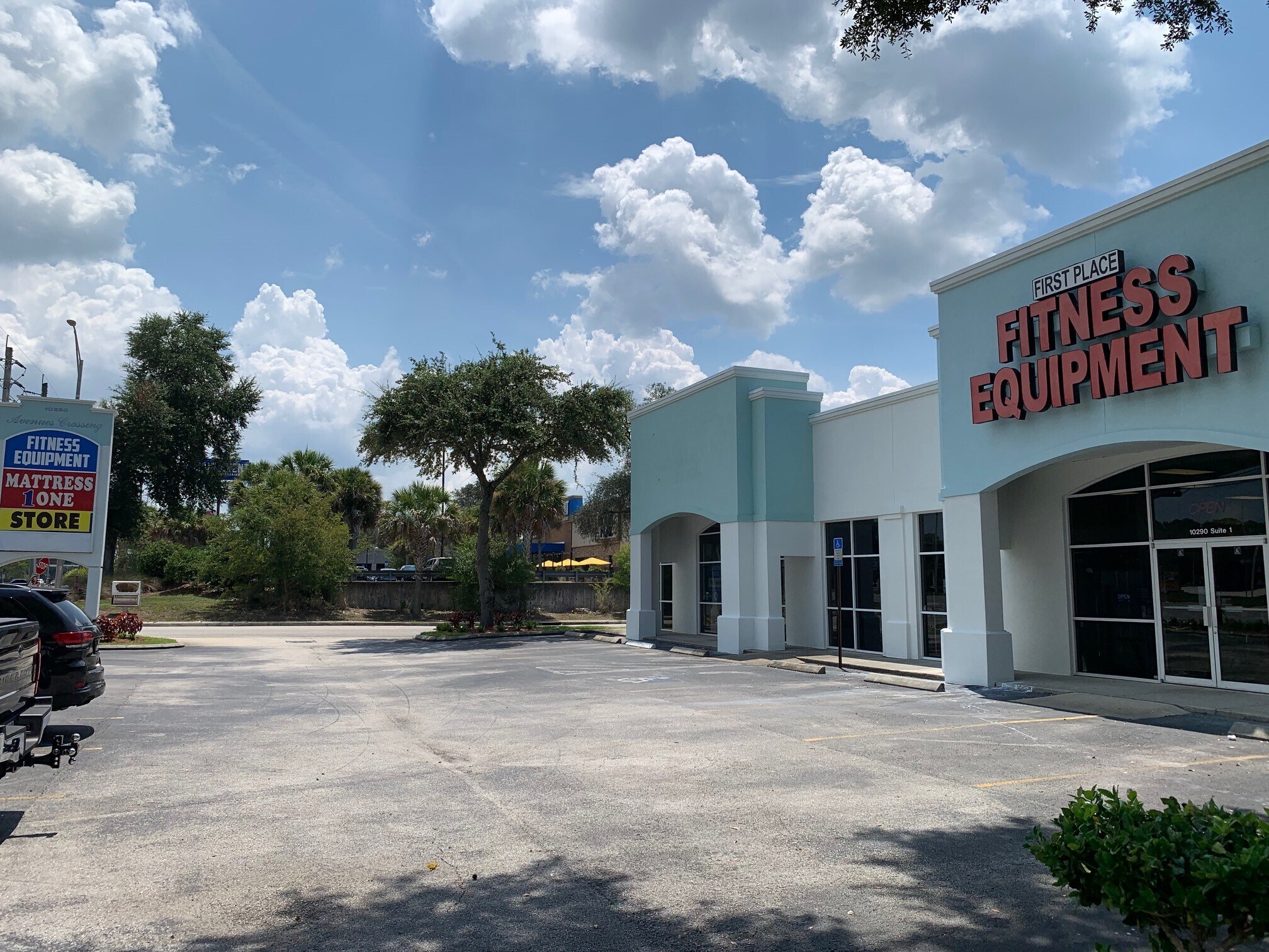 10290 Philips Hwy, Jacksonville, FL 32256 Gates of the Avenues