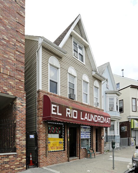 916 Main St, Paterson, NJ for sale - Primary Photo - Image 1 of 1