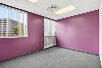 2222 E Highland Ave, Phoenix, AZ for lease Interior Photo- Image 2 of 11