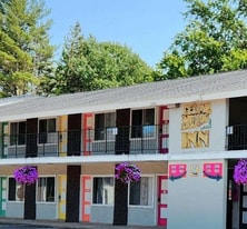 Cedar Motor Inn - Motel