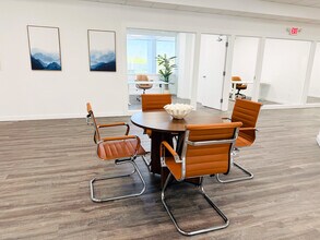 104 N Main St, Gainesville, FL for lease Building Photo- Image 2 of 8