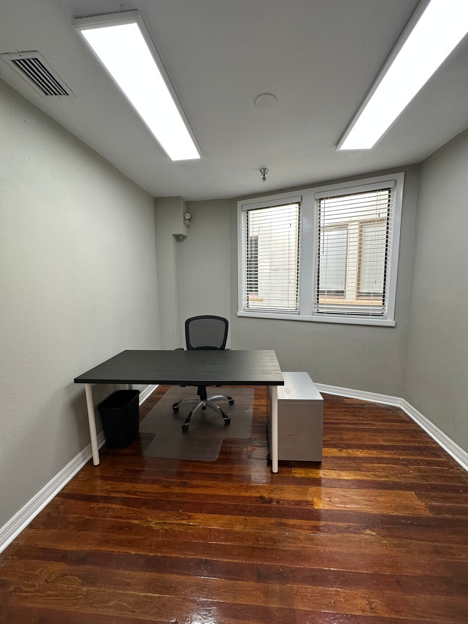 927 E New Haven Ave, Melbourne, FL for lease Interior Photo- Image 1 of 1