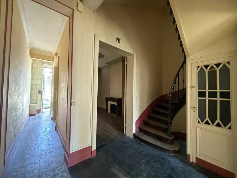 Office in Bordeaux for sale - Interior Photo - Image 2 of 6