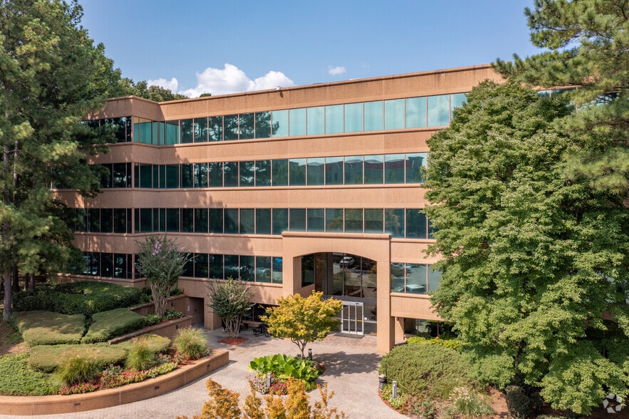 3675 Crestwood Pkwy NW, Duluth, GA for lease - Building Photo - Image 1 of 10