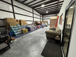 18500 Pearland Sites Rd, Pearland, TX for lease Interior Photo- Image 1 of 7