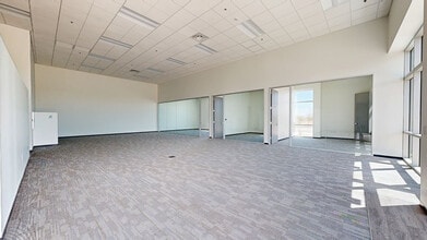 NWC N 7th Ave & W Rose Garden Ln, Phoenix, AZ for lease Matterport 3D Scan- Image 1 of 17