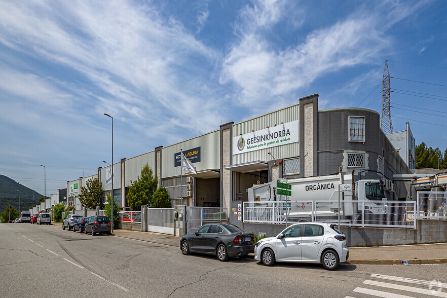 Industrial in Rubí, Barcelona for lease - Building Photo - Image 2 of 2