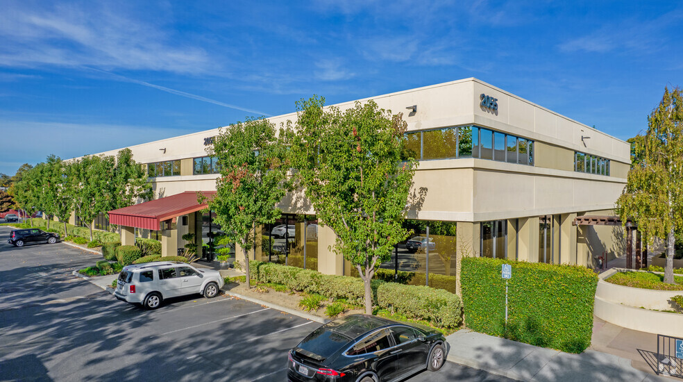 2055 Junction Ave, San Jose, CA for lease - Building Photo - Image 1 of 4