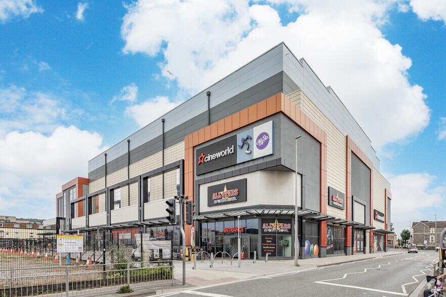 Dolphin Sq, Weston Super Mare for lease - Building Photo - Image 3 of 4