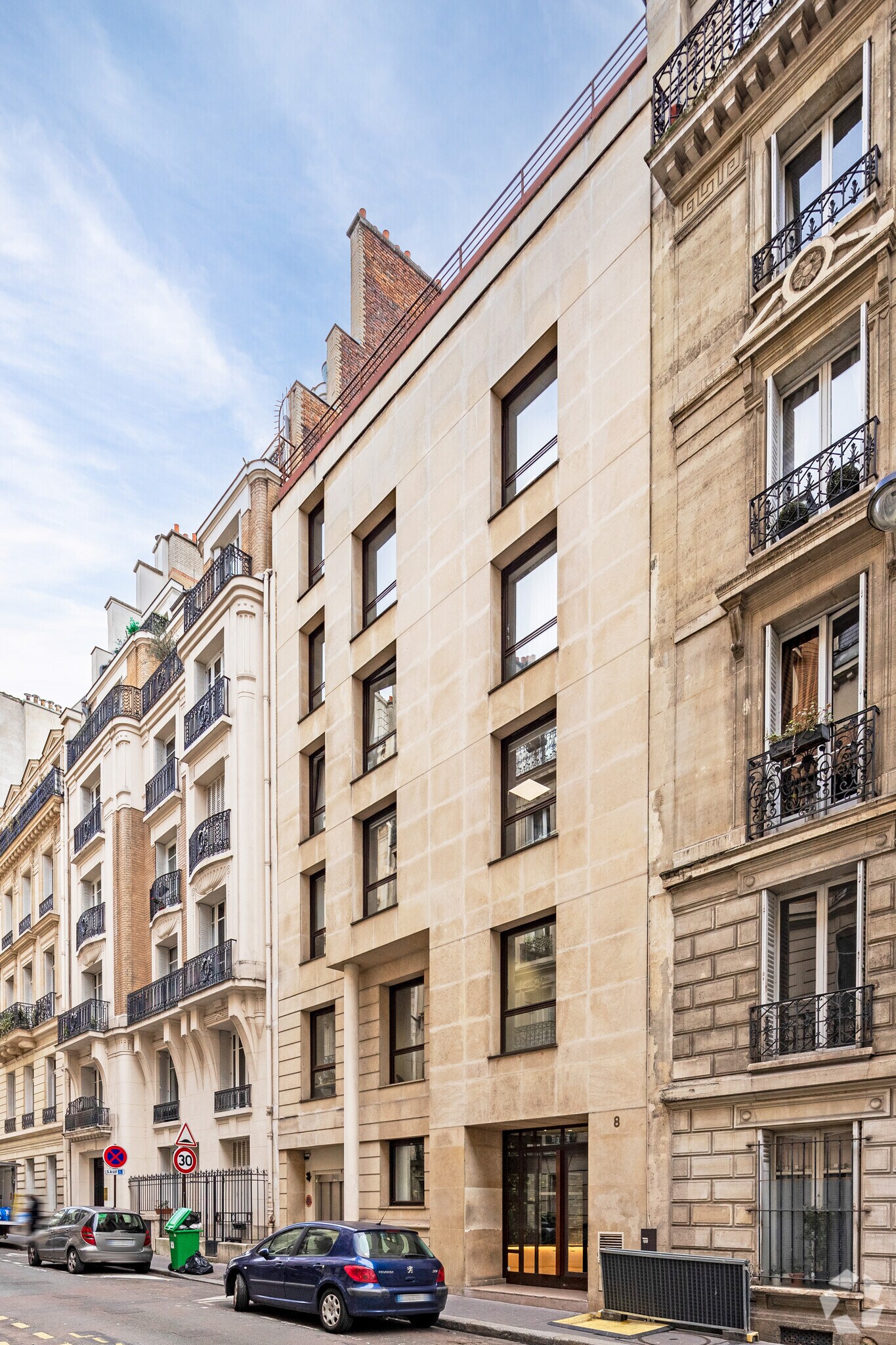 8 Rue De La Terrasse, Paris for lease Primary Photo- Image 1 of 5
