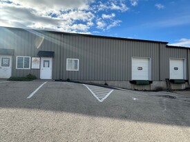 1060 Breezewood Ln, Neenah WI - Warehouse