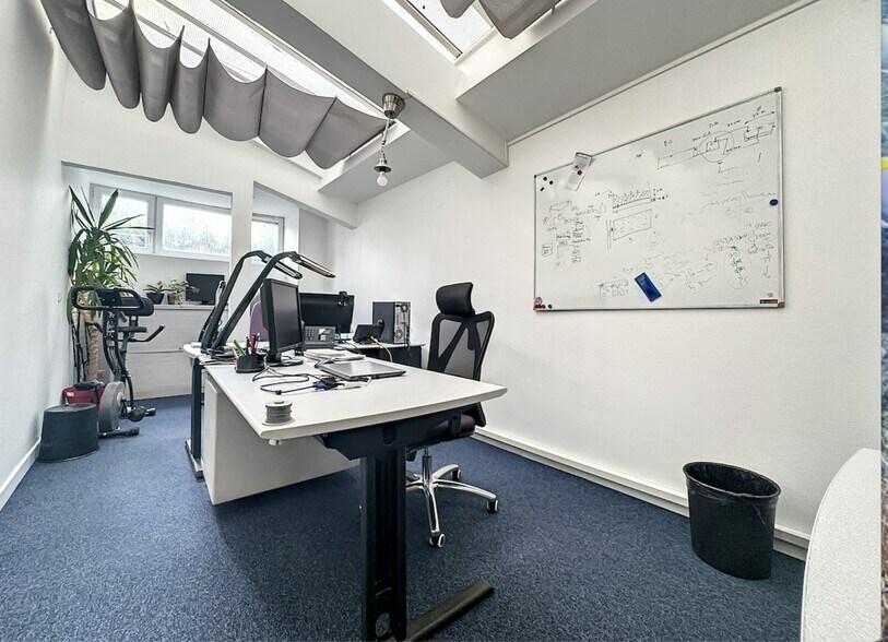 162 Boulevard Du Montparnasse, Paris for sale - Building Photo - Image 1 of 9