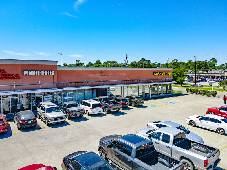 12626 Woodforest Blvd, Houston, TX for lease - Building Photo - Image 1 of 17