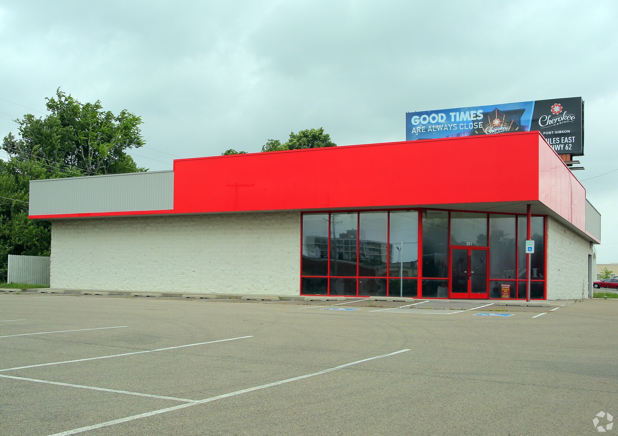 201 N 32nd St, Muskogee, OK for sale Primary Photo- Image 1 of 1