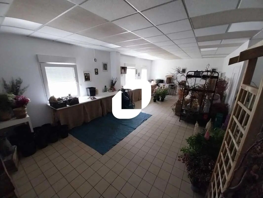 Office in Cormeilles-en-Vexin for lease Interior Photo- Image 1 of 16