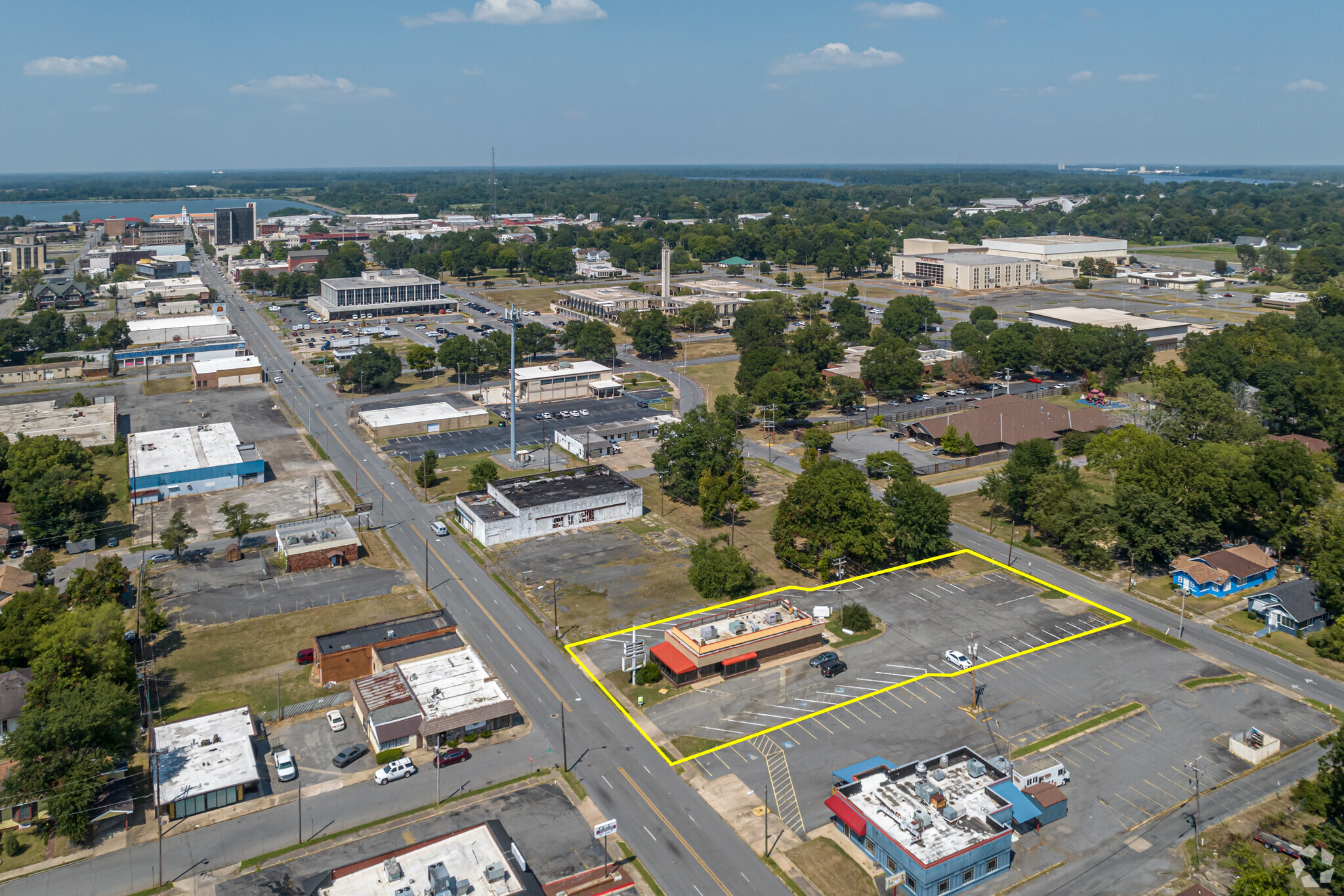 1205 S Main St, Pine Bluff, AR for lease Primary Photo- Image 1 of 9