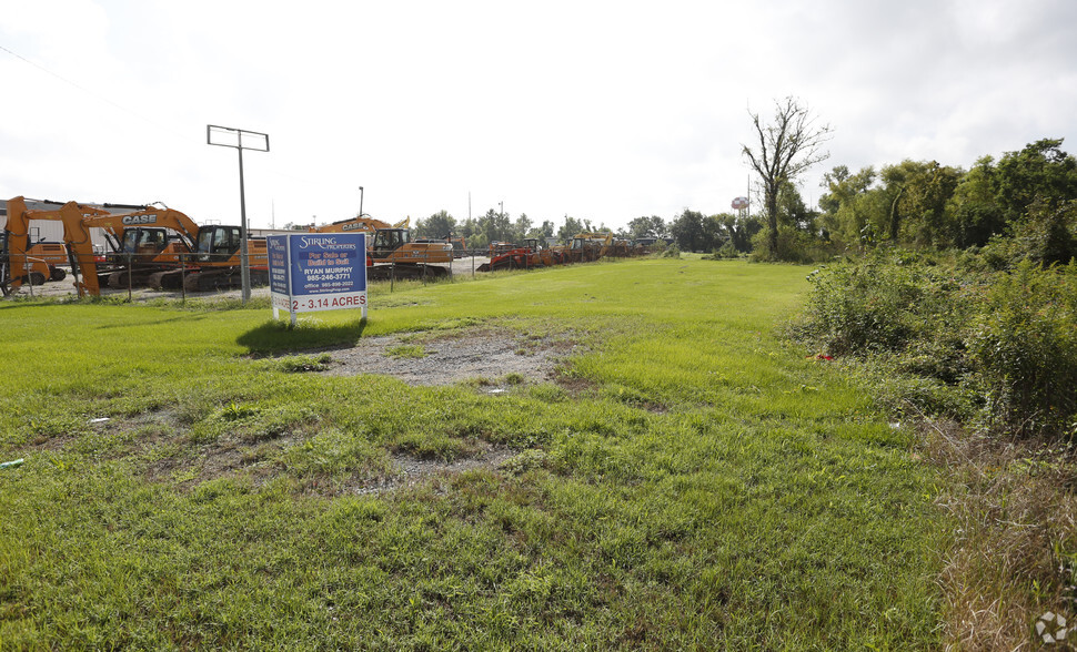 10203 Airline Hwy, Saint Rose, LA for sale - Primary Photo - Image 1 of 1