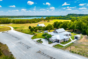 3002 Azle Hwy, Weatherford TX - Wedding Venue