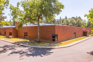 26600 SW Parkway Ave, Wilsonville OR - Loft