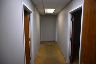 8402 Laurel Fair Cir, Tampa, FL for lease Interior Photo- Image 2 of 5