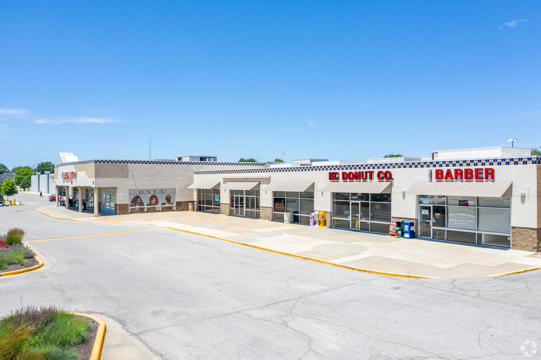 2000-2140 E Santa Fe St, Olathe, KS for lease Building Photo- Image 1 of 6