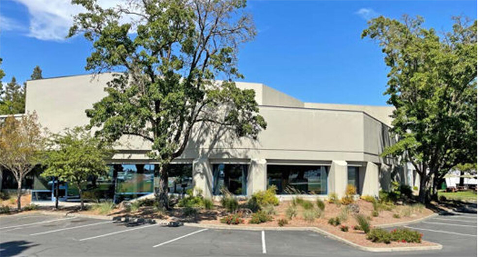 3636 N Laughlin Rd, Santa Rosa, CA for lease - Building Photo - Image 1 of 2