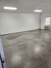 4303 S Bowen Rd, Arlington, TX for lease Interior Photo- Image 1 of 3