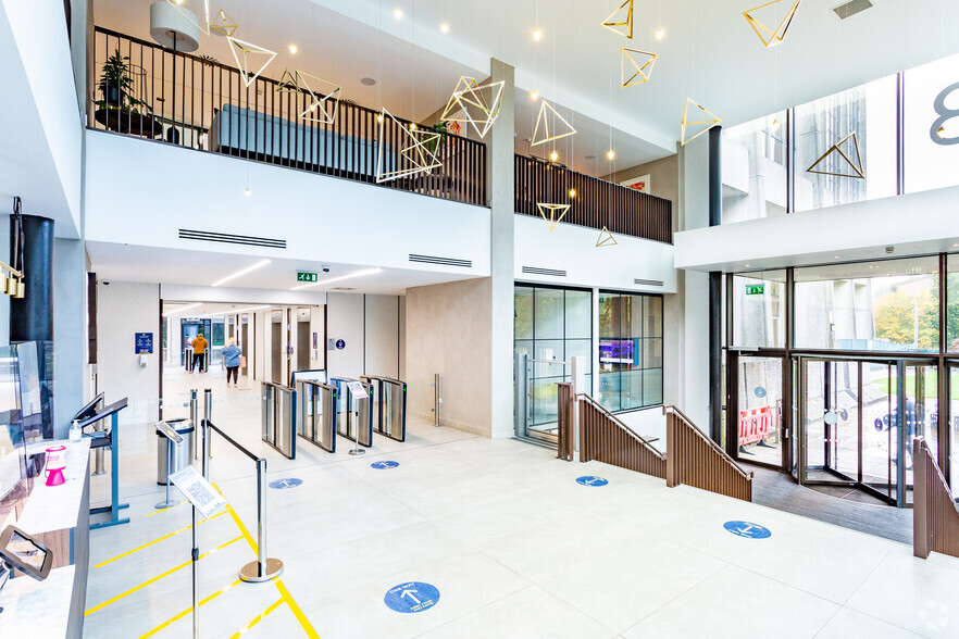 2 Fitzalan Rd, Cardiff for lease - Lobby - Image 1 of 23