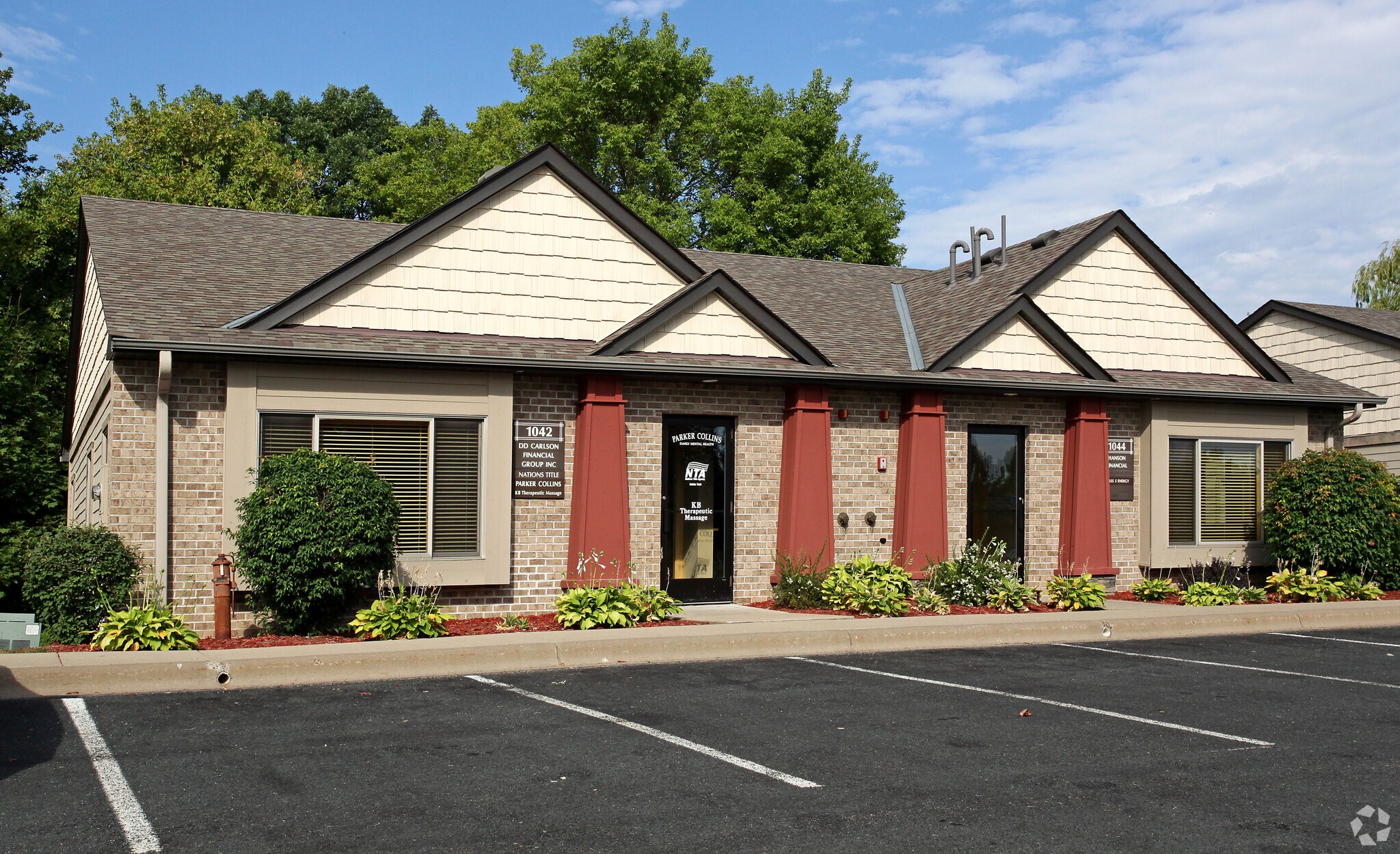 1042-1044 Centerville Cir, Saint Paul, MN for sale Primary Photo- Image 1 of 1