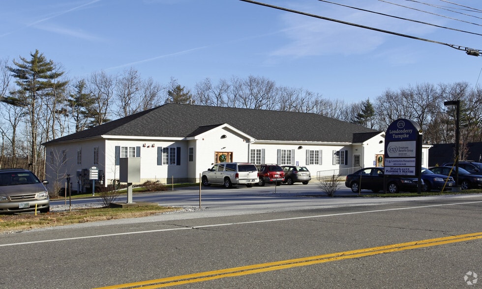 171 Londonderry Tpke, Hooksett, NH 03106 Office for Lease