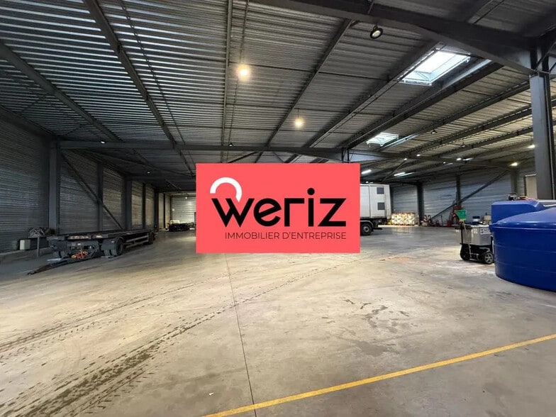 Office in Aubagne for lease - Interior Photo - Image 1 of 7