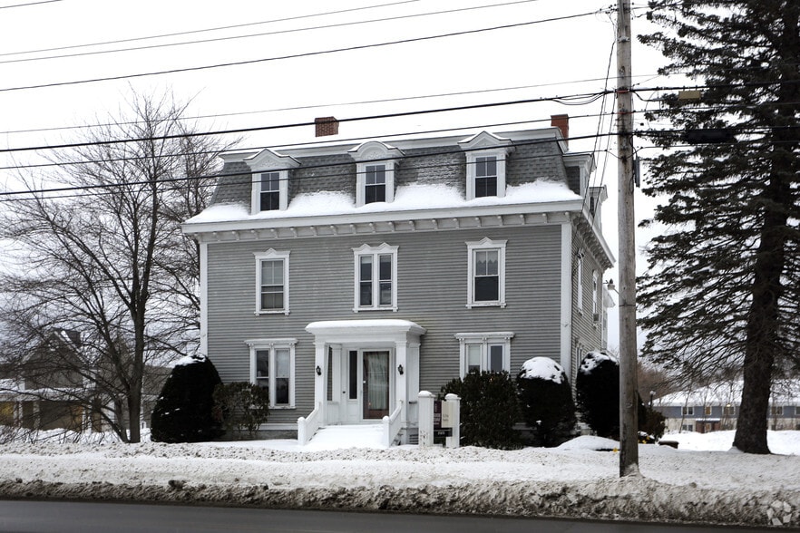 445 Main St, Saco, ME for lease - Primary Photo - Image 1 of 19