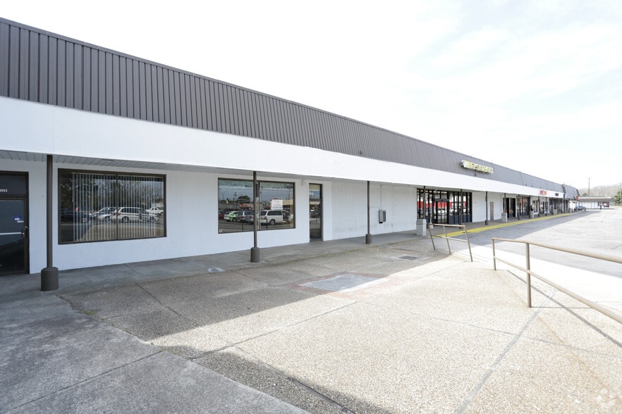 5021 George Washington Hwy, Portsmouth, VA for lease - Building Photo - Image 2 of 18