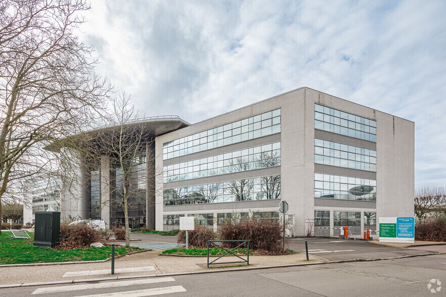 56 Rue De La Division Leclerc, Clamart for lease - Primary Photo - Image 1 of 2