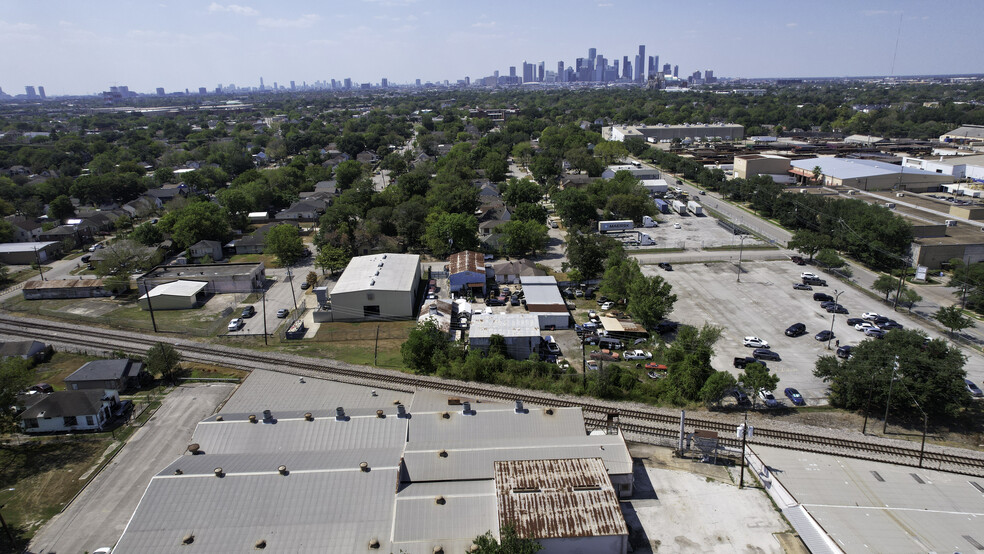 1303 Lansing St, Houston, TX for sale - Building Photo - Image 3 of 6